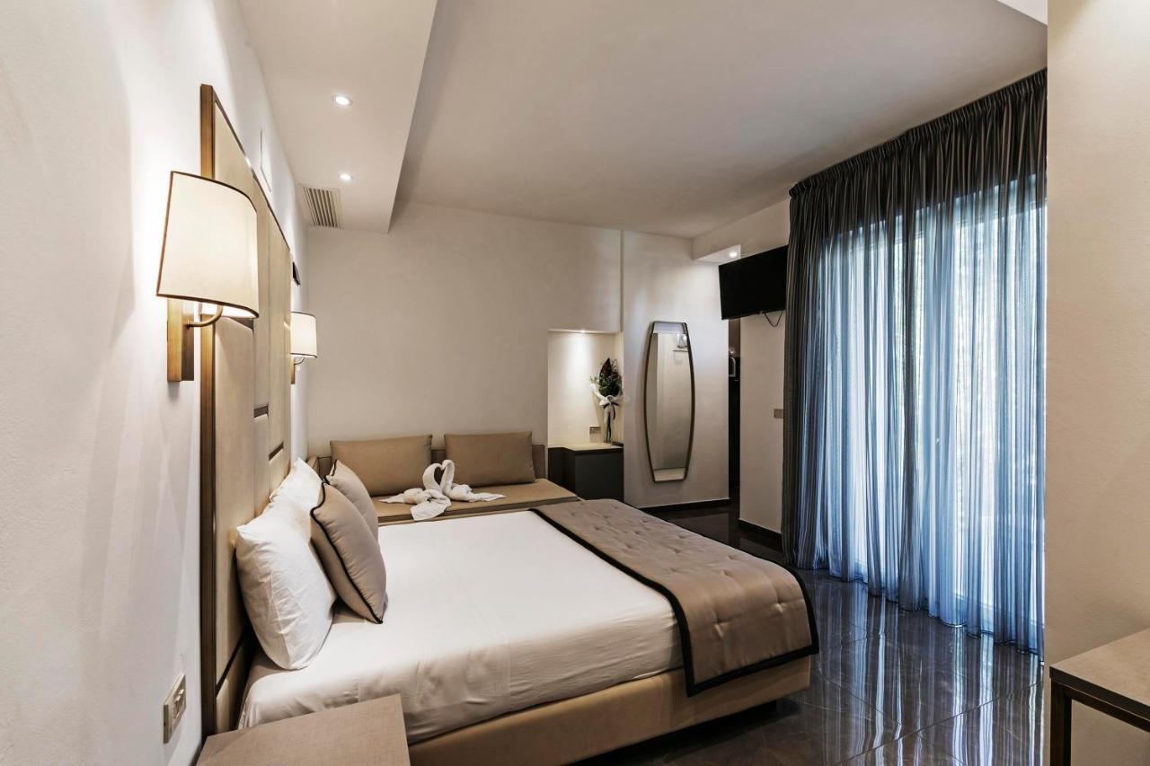 Hotel Des Bains Cattolica Bagian luar foto
