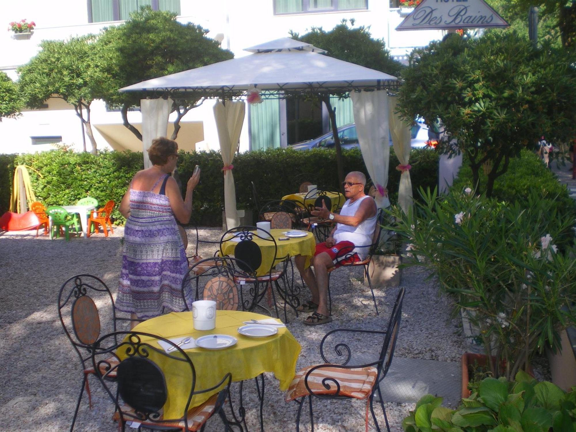 Hotel Des Bains Cattolica Bagian luar foto